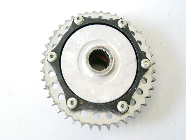 TRIUMPH DAYTONA 955 i T 595 KETTENRADTRÄGER NABE SCHWINGE