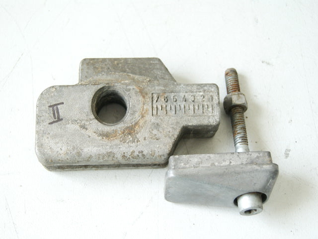APRILIA PEGASO 650 ML CHAIN TENSIONER SWINGARM