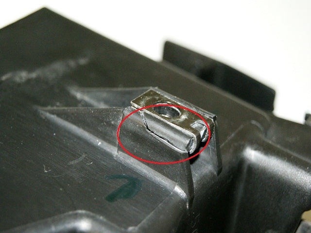 HONDA CBR 600 F PC31 B BATTERY CASE BATTERY COMPARTMENT