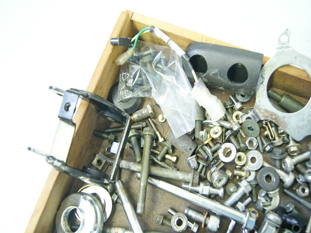 KYMCO QUANNON 125 SCREWS SMALL PARTS