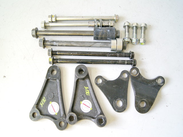 HONDA CBF 600 NA ABS PC43 ACHSE HALTERUNG MOTOR
