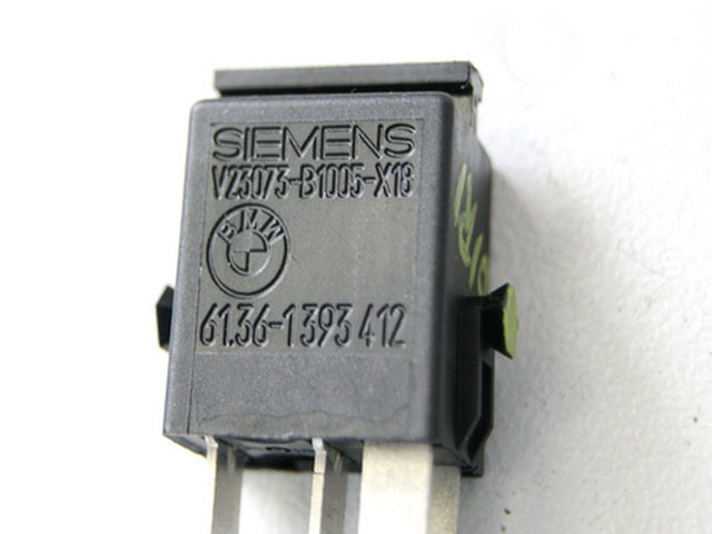 BMW C1 125 EXECUTIVE CONTROL RELAY RELAY SIEMENS