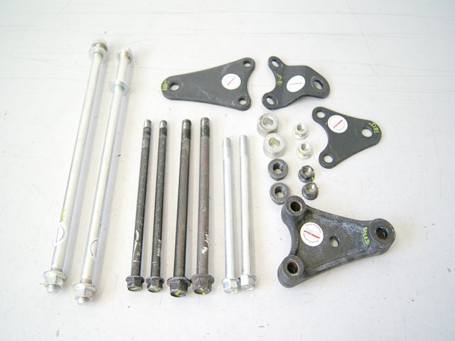 HONDA CB 600 PC41 HORNET HALTERUNG ACHSE MOTOR HALTER