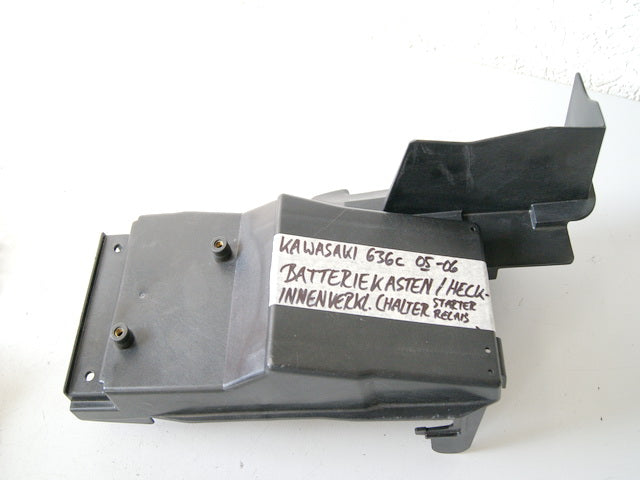 KAWASAKI ZX-6R 636C BATTERIEKASTEN BATTERIEFACH VERKLEIDUNG