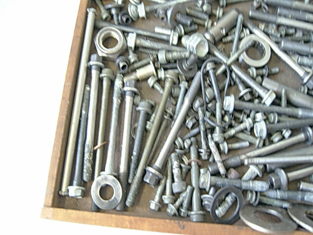 SUZUKI GSX-R 1000 WVBL SCHRAUBEN KLEINTEILE MOTOR