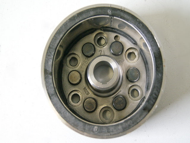 YAMAHA YP 250 4UC MAJESTY LIMA ROTOR LICHTMASCHINE POLRAD