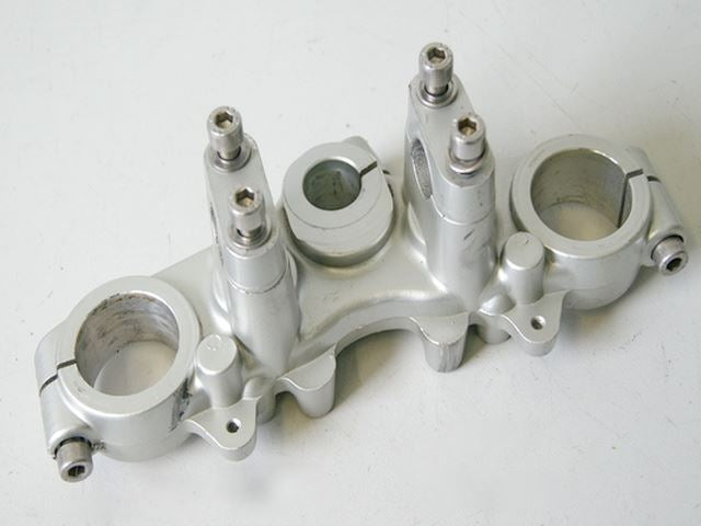 CAGIVA W16 600 2G1 TÉ INFERIOR HORQUILLA MANILLAR