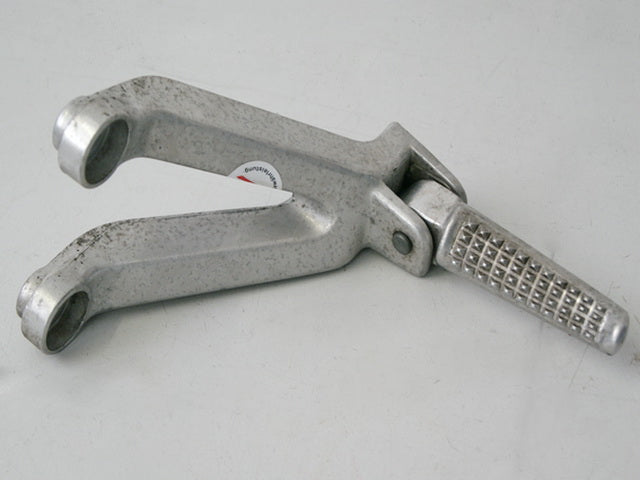 HONDA CBR 900 SC33 FUßRASTENANLAGE SOZIUS LINKS