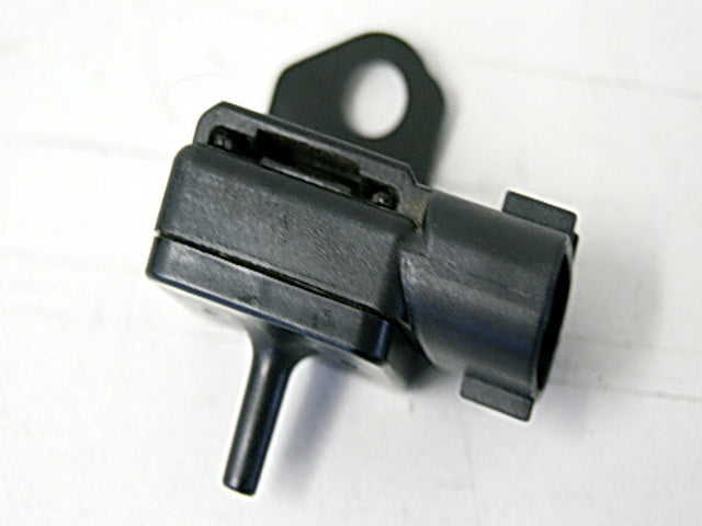SUZUKI GSX-R 1000 WVBZ K3 K4 Sensor de presión 15620-35F00