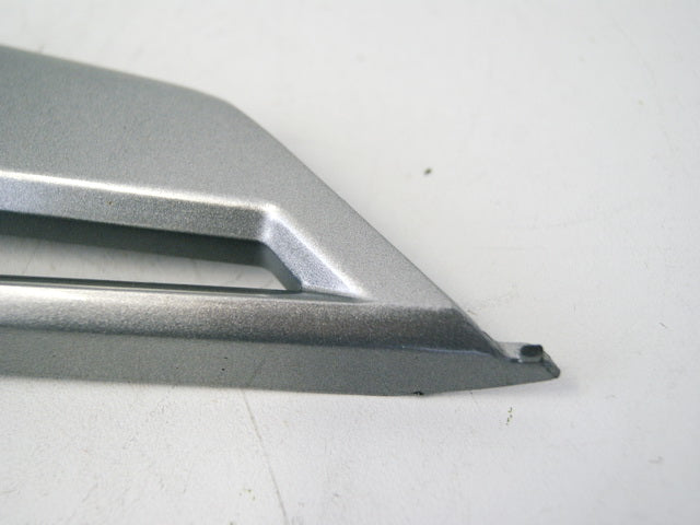 GILERA GP 800 ZAPM55 SOPORTE IZQUIERDO PORTAPLACAS