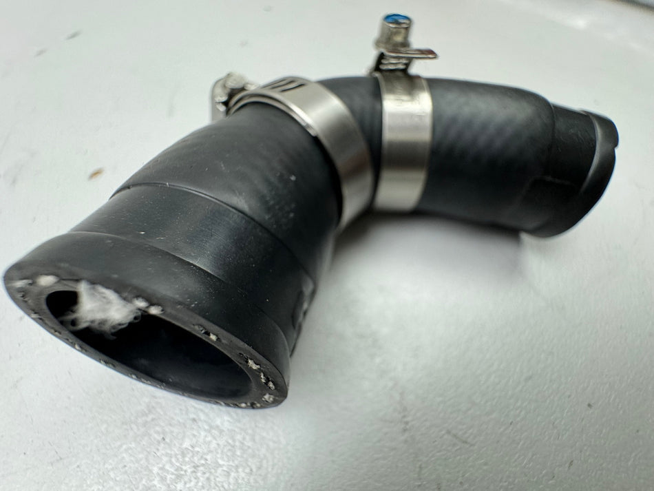 SUZUKI VLR 1800 T WVCT C 1800 R Kühlerschlauch Thermostat zu Zylinderkopf Motor